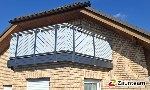 Geländer Aluminium diverse wurde in Kreuztal von Zaunteam Südwestfalen, Wiehl im Jahr 2026 erstellt.