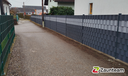 Flechtfix Vario Sichtschutz RAL Standardfarben wurde in St. Lorenzen von Zaunteam Obersteiermark-Ost, Kapfenberg im Jahr 2025 erstellt.