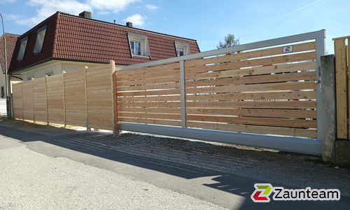 Holz Sichtschutz wurde in Ternitz von Zaunteam Schneebergland, Gloggnitz im Jahr 2023 erstellt.