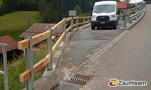Bündnerzaun wurde in Rona von Zaunteam Engadin, Zernez im Jahr 2024 erstellt.