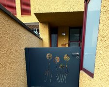 Sichtschtuztor weitere 1-flüglig wurde in Birmensdorf von Zaunteam Zürich, Dietikon im Jahr 2026 erstellt.