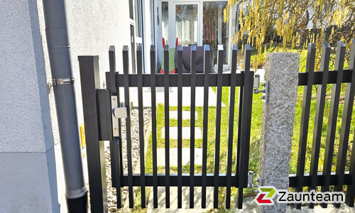 Aluminium Tor 1-flüglig wurde in Kaufbeuren von Zaunteam Allgäu, Bad Hindelang - Unterjoch im Jahr 2026 erstellt.