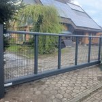 Schiebetor Aluminium wurde in Jever von Zaunteam Friesische-Wehde, Zetel im Jahr 2026 erstellt.
