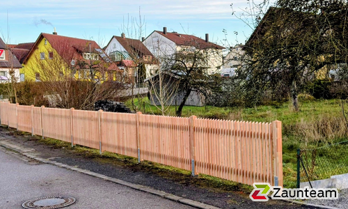 Lärchenzaun gerade mit Lärchenvierkantpfosten wurde in Gaildorf von Zaunteam Schwäbisch Hall, Schwäbisch Hall im Jahr 2025 erstellt.