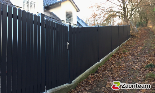 Aluminium Sichtschutz wurde in Bensheim-Auerbach von Zaunteam Bergstraße-Ried, Lorsch im Jahr 2023 erstellt.