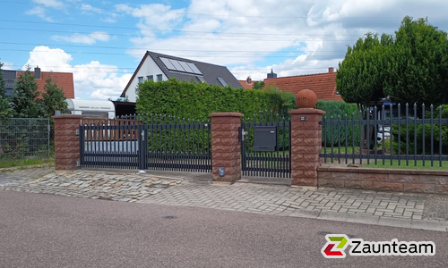 Palisaden Alutor 2-flüglig wurde in Dessau-Rosslau von Zaunteam Fläming, Coswig im Jahr 2025 erstellt.