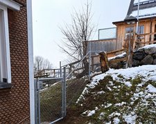 Diagonalgeflecht verzinkt mit Rohrpfosten verzinkt einbetoniert wurde in wildhaus von Zaunteam Werdenberg, Werdenberg im Jahr 2025 erstellt.