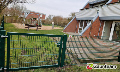 Doppelstabmattentor 1-flüglig wurde in Wangerland von Zaunteam Friesische-Wehde, Zetel im Jahr 2026 erstellt.