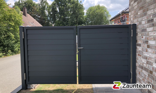 Aluminium Tor 2-flüglig wurde in Hessisch Oldendorf von Zaunteam Schaumburger Land, Stadthagen im Jahr 2018 erstellt.