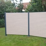 Alu Varioprofil Rechteck mit Aluminiumpfosten vierkant 85 x 85 mm einbetoniert wurde in Stetten a.k.M. von Zaunteam Obere Donau-Bodensee, Sauldorf-Krumbach im Jahr 2025 erstellt.