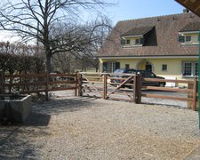 Koppeltor wurde in Poliez-le-Grand von Swissclôture Nord Vaudois, Pomy im Jahr 2009 erstellt.