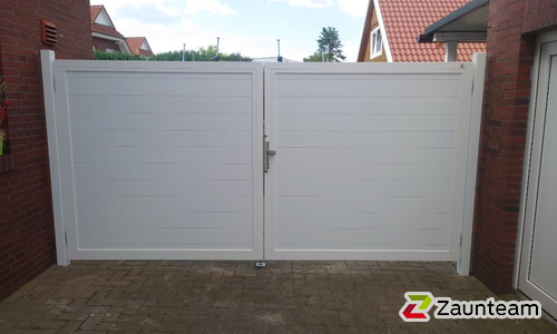 Aluminium Sichtschutztor 2-flüglig wurde in Badbergen von Zaunteam Emsland, Rastdorf im Jahr 2023 erstellt.