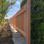 Lärchenzaun Holz vor die Pfosten mit T-Stahlpfosten verzinkt in Aussparung, Zaunteam Nordwest, Niederdorf, 4537 Wiedlisbach Lärchenzaun Holz vor die Pfosten mit T-Stahlpfosten verzinkt in Aussparung wurde in Wiedlisbach von Zaunteam Nordwest, Niederdorf im Jahr 2025 erstellt.