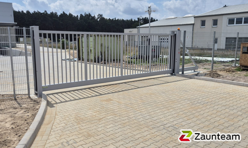 Schiebetor Zaunteam wurde in Coswig (Anhalt) von Zaunteam Fläming, Coswig im Jahr 2025 erstellt.