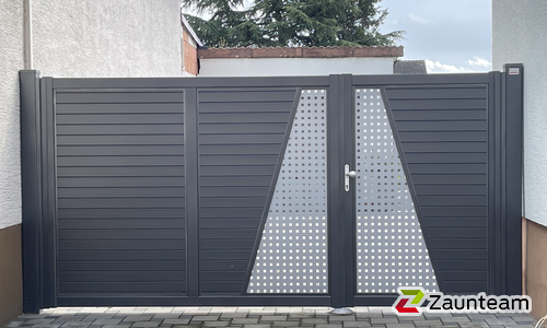 Aluminium Tor 2-flüglig wurde in Oberhausen-Rheinhausen von Zaunteam Schwetzingen-Bruchsal, Oberhausen  im Jahr 2022 erstellt.