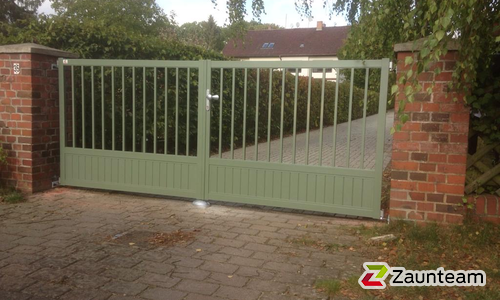 Aluminium Tor 2-flüglig wurde in Gransee von Zaunteam Pasewalk, Pasewalk im Jahr 2019 erstellt.