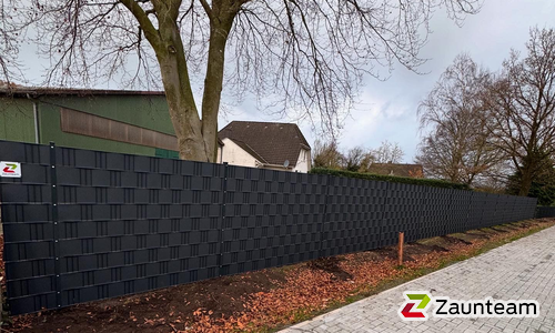 Flechtfix Vario Sichtschutz RAL Standardfarben wurde in Ahlerstedt von Zaunteam Stade-Geestland, Horneburg im Jahr 2024 erstellt.