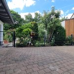 Doppelstabmatten leicht vorverzinkt und anthrazit beschichtet mit Pfosten 40x60 mit Abdeckleisten in Aussparung wurde in Idar-Oberstein von Zaunteam Saar-Pfalz, Bruchmühlbach-Miesau im Jahr 2026 erstellt.