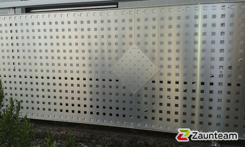 Aluminium Sichtschutz wurde in Wutöschingen von Zaunteam Granacher, Lauchringen im Jahr 2013 erstellt.