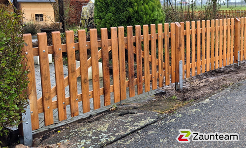 Staketenzauntor 2-flüglig wurde in Wesel von Zaunteam Hohe Mark, Hamminkeln im Jahr 2025 erstellt.