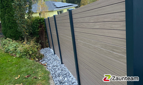 Alu Varioprofil Rhombus 80, Aluminiumpfosten vierkant 65 x 65 mm einbetoniert wurde in Appenzell / Meistersrüte von Zaunteam Appenzellerland, Wasserauen im Jahr 2024 erstellt.