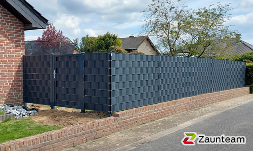Flechtfix Vario Sichtschutz RAL Standardfarben wurde in Hamminkeln von Zaunteam Hohe Mark, Hamminkeln im Jahr 2024 erstellt.