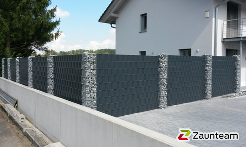 Sichtschutz Eigenbau / Sichtschutzzaun wurde in Klettgau von Zaunteam Granacher, Lauchringen im Jahr 2014 erstellt.