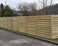 Dichtzaun wurde in Nussbaumen von Zaunteam Aargau, Egliswil im Jahr 2025 erstellt.