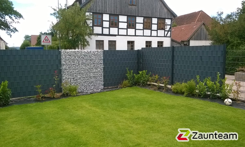 Gabionen mit vierkant Stahlpfosten wurde in Elze von Zaunteam Weser-Leine, Salzhemmendorf im Jahr 2018 erstellt.