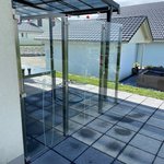 Glas Sichtschutz mit vierkant Edelstahlpfosten einbetoniert (CH) wurde in Le Châtelard von Swissclôture Léman, Forel (Lavaux) im Jahr 2020 erstellt.