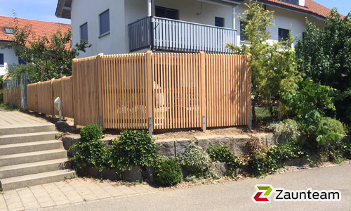 Sichtschutz Douglasie wurde in Wolfhausen von Zaunteam Linth GmbH, Uznach im Jahr 2015 erstellt.
