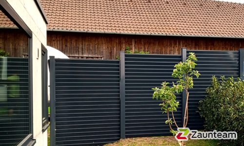 Aluminium Sichtschutz wurde in Schwäbisch Gmünd von Zaunteam Fenzhöfe Oberwälden, Oberwälden im Jahr 2024 erstellt.