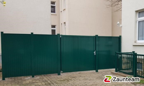 Aluminium Sichtschutz wurde in Leipzig von Zaunteam Halle, Halle im Jahr 2024 erstellt.