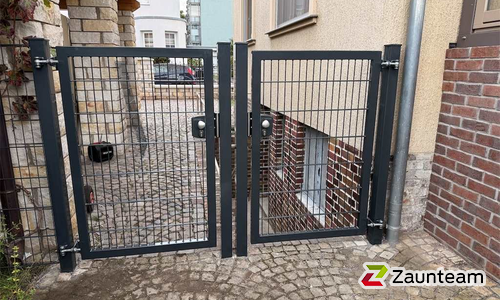 Doppelstabmattentor 1-flüglig wurde in Halle von Zaunteam Halle, Halle im Jahr 2025 erstellt.