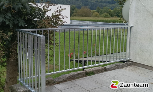 Staketengeländer ohne Handlauf wurde in Klettgau von Zaunteam Granacher, Lauchringen im Jahr 2025 erstellt.