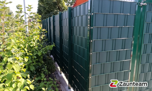 Flechtfix Vario Sichtschutz RAL Standardfarben wurde in Heidenau von Zaunteam Dresden-Süd, Dresden im Jahr 2025 erstellt.