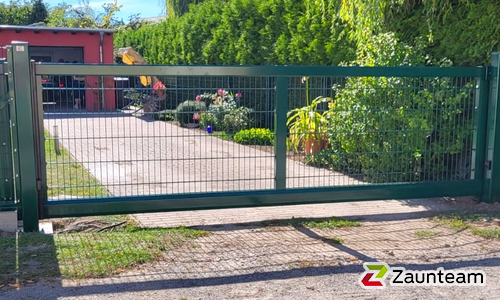 Schiebetor Aluminium wurde in Lutherstadt Wittenberg von Zaunteam Fläming, Coswig im Jahr 2023 erstellt.