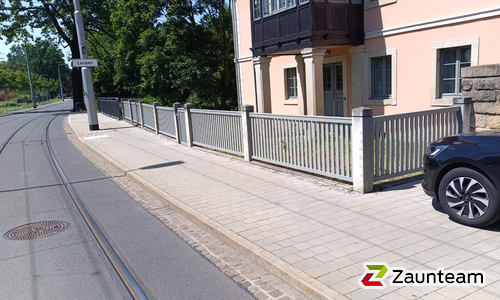 Classic Aluzaun aufgeschraubt wurde in Dresden von Zaunteam Dresden-Süd, Dresden im Jahr 2026 erstellt.