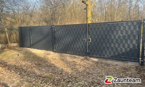 Flechtsichtschutztor 2-flüglig wurde in Berndshof von Zaunteam Pasewalk, Pasewalk im Jahr 2026 erstellt.
