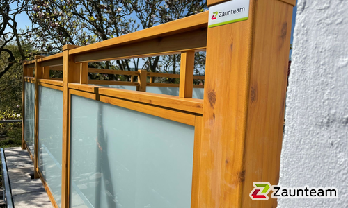 Aluminium Geländer Classic mit integriertem Handlauf und Aufsatzmontage wurde in Salzhemmendorf von Zaunteam Weser-Leine, Salzhemmendorf im Jahr 2022 erstellt.
