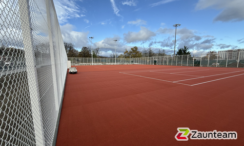 Ballfangzaun Diagonalgeflecht wurde in Châtelaine von Swissclôture Genève, Bellevue im Jahr 2024 erstellt.