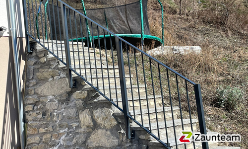 Staketengeländer ohne Handlauf wurde in Leuk-Stadt von Zaunteam Wallis, Niedergesteln im Jahr 2026 erstellt.