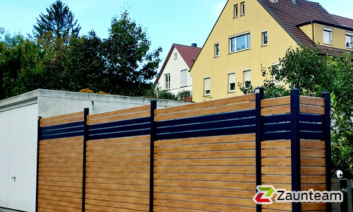 Alu Varioprofil Rhombus 80, Aluminiumpfosten vierkant 65 x 65 mm einbetoniert wurde in Zuffenhausen von Zaunteam Neckar-Enz, Bietigheim-Bissingen im Jahr 2026 erstellt.