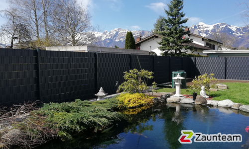 Flechtfix Vario Sichtschutz RAL Standardfarben wurde in Hohenems von Zaunteam Vorarlberg, Dornbirn im Jahr 2018 erstellt.
