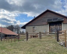 Koppelzaun Massive  wurde in Provence von Swissclôture Nord Vaudois, Pomy im Jahr 2025 erstellt.