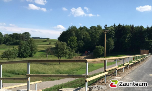 Halbrundlattenzaun weitere wurde in Rottenburg am Neckar von Zaunteam Zollernalb, Burladingen-Ringingen im Jahr 2022 erstellt.