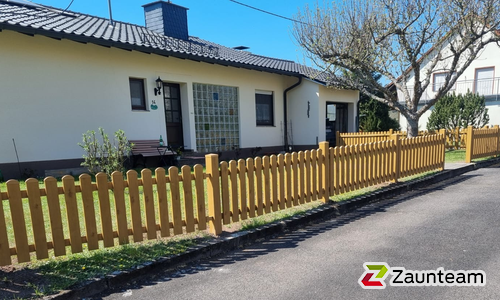 Vinylzaun Galant Dublin wurde in Idar-Oberstein von Zaunteam Saar-Pfalz, Bruchmühlbach-Miesau im Jahr 2026 erstellt.