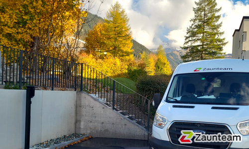 Staketengeländer ohne Handlauf wurde in Savognin von Zaunteam Engadin, Zernez im Jahr 2024 erstellt.