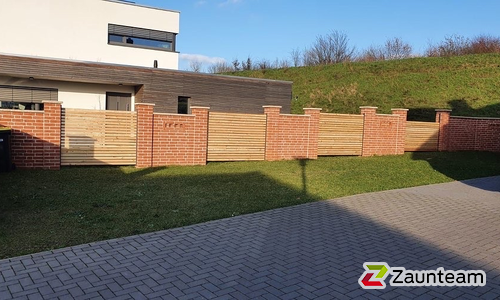 Holz Sichtschutz Rhombus wurde in Bad Nenndorf von Zaunteam Schaumburger Land, Stadthagen im Jahr 2021 erstellt.