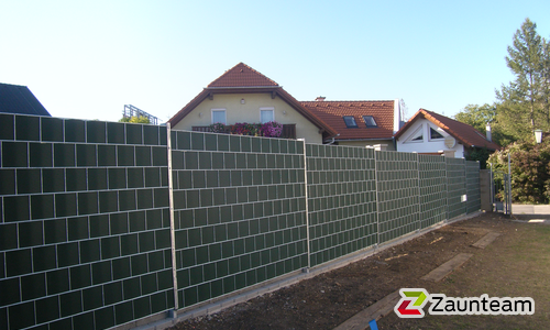Flechtfix Vario Sichtschutz RAL Standardfarben wurde in Brun am Gebirge von Zaunteam Wienerwald, Unter-Oberndorf im Jahr 2021 erstellt.